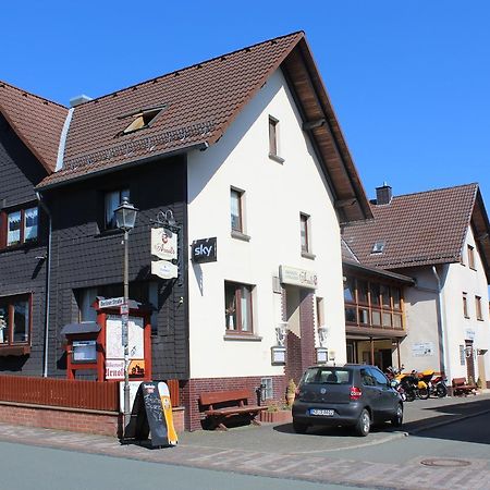 Landgasthof-Bikerhotel Arnold Battenberg  Exteriör bild