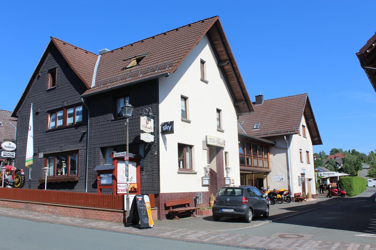 Landgasthof-Bikerhotel Arnold Battenberg  Exteriör bild